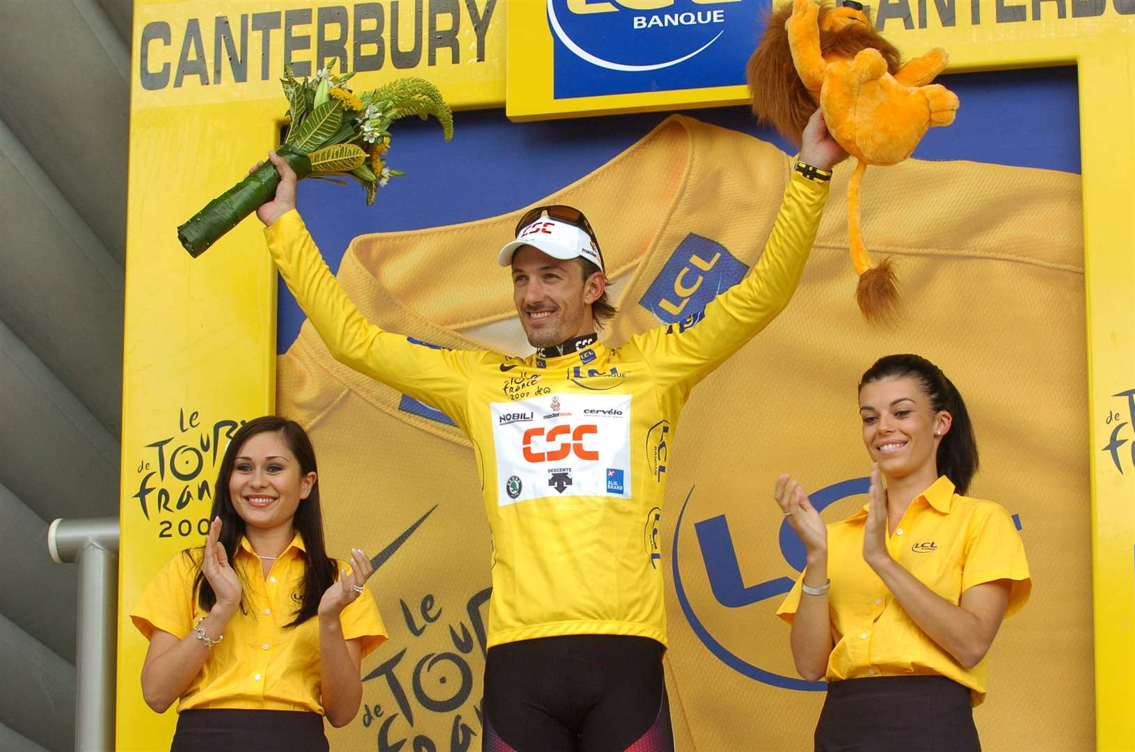 Fabian Cancellara retained the yellow jersey following the time-trial in London and stage one. Pic: Barry Goodwin