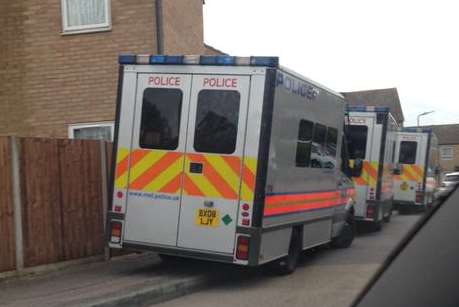 Metropolitan Police vans in Ruffets Wood, Gravesend. Pic by Elisha Waghorn