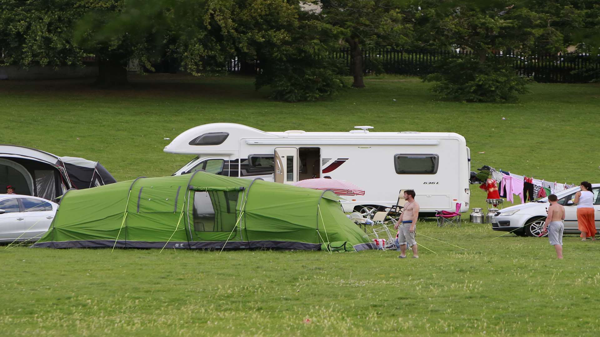 Travellers in Woodlands Park, Gravesend