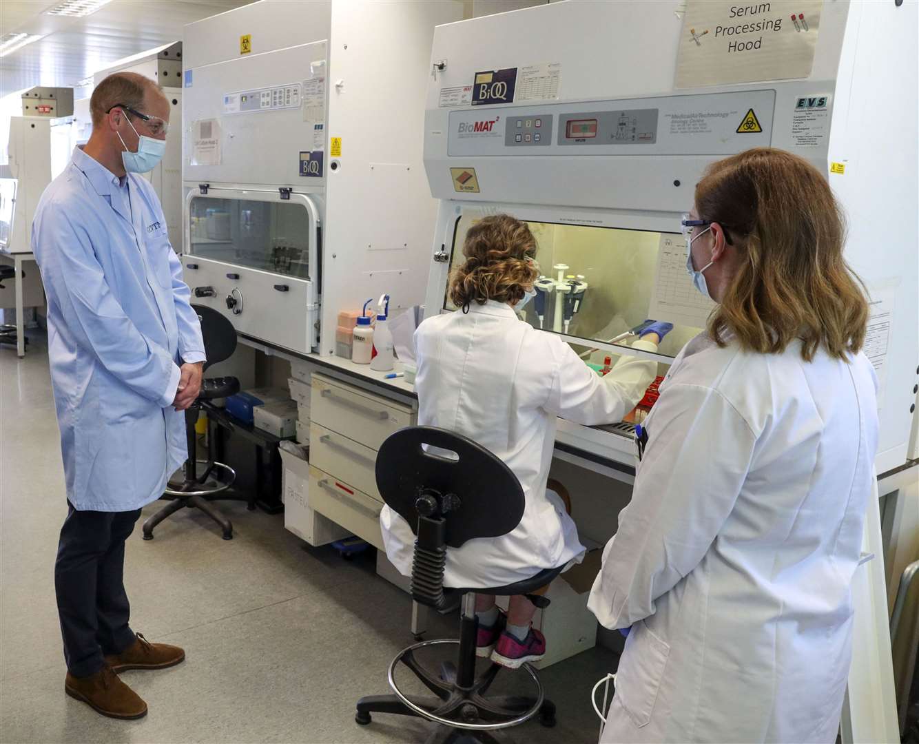 The Duke of Cambridge wears a surgical mask as he meets scientists at the Oxford Vaccine Group’s facility (Steve Parsons/PA)