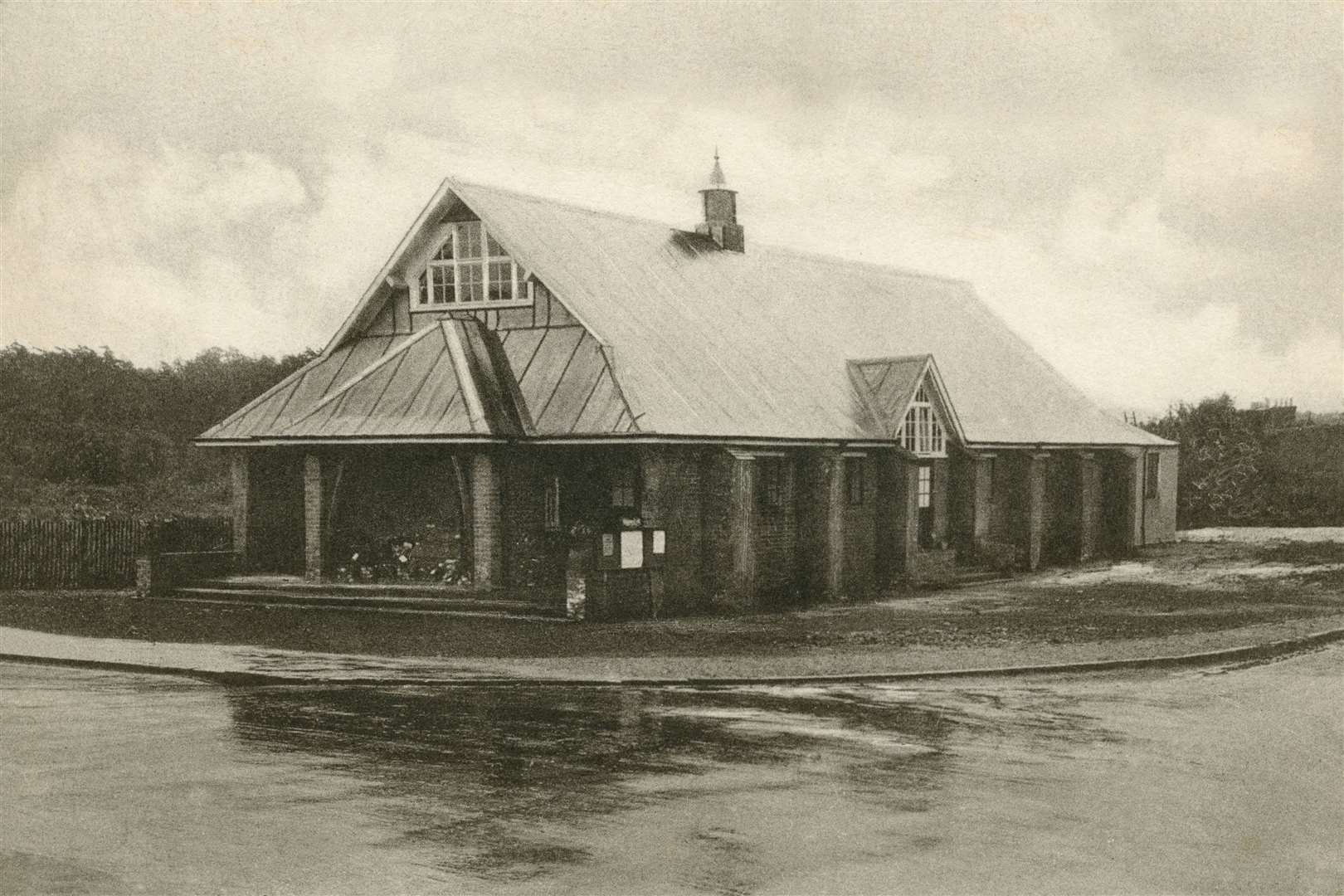 The original Platt War Memorial Hall