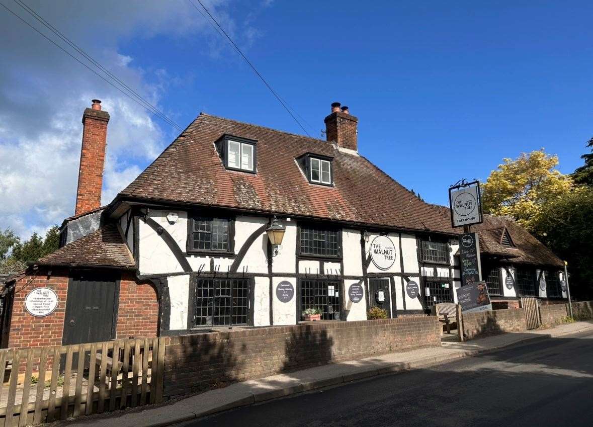 The Walnut Tree in Yalding dates back to 1492