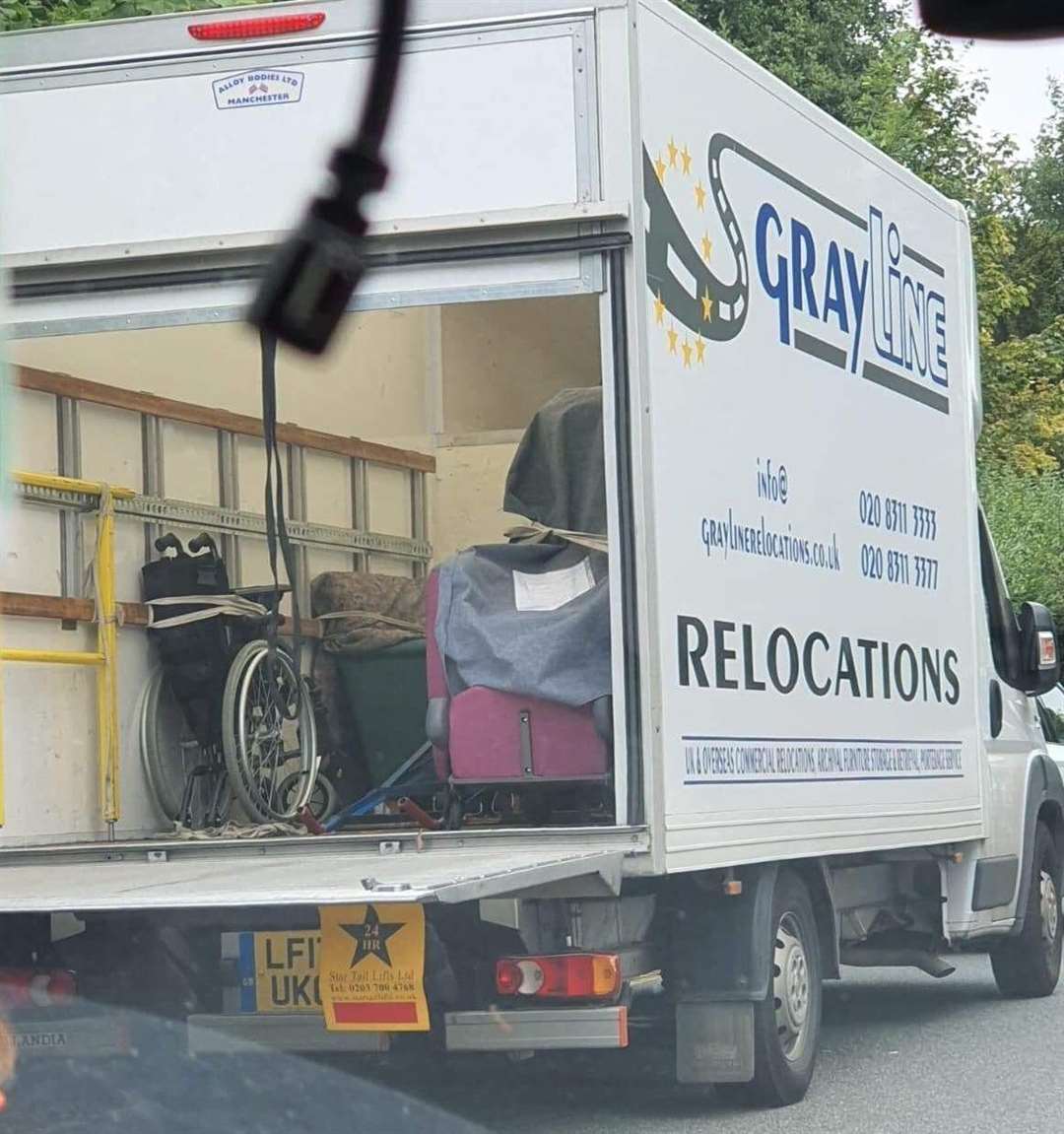 Removal van seen outside Sittingbourne's Frank Lloyd dementia unit earlier this month (17662664)