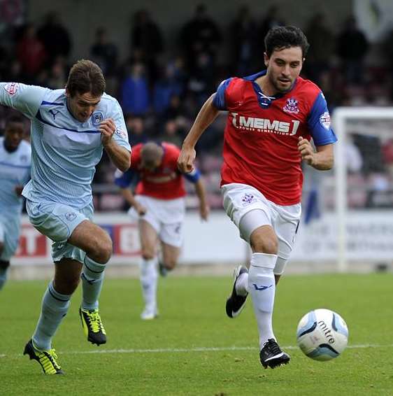 Charlie Allen in action for the Gills Picture: Barry Goodwin