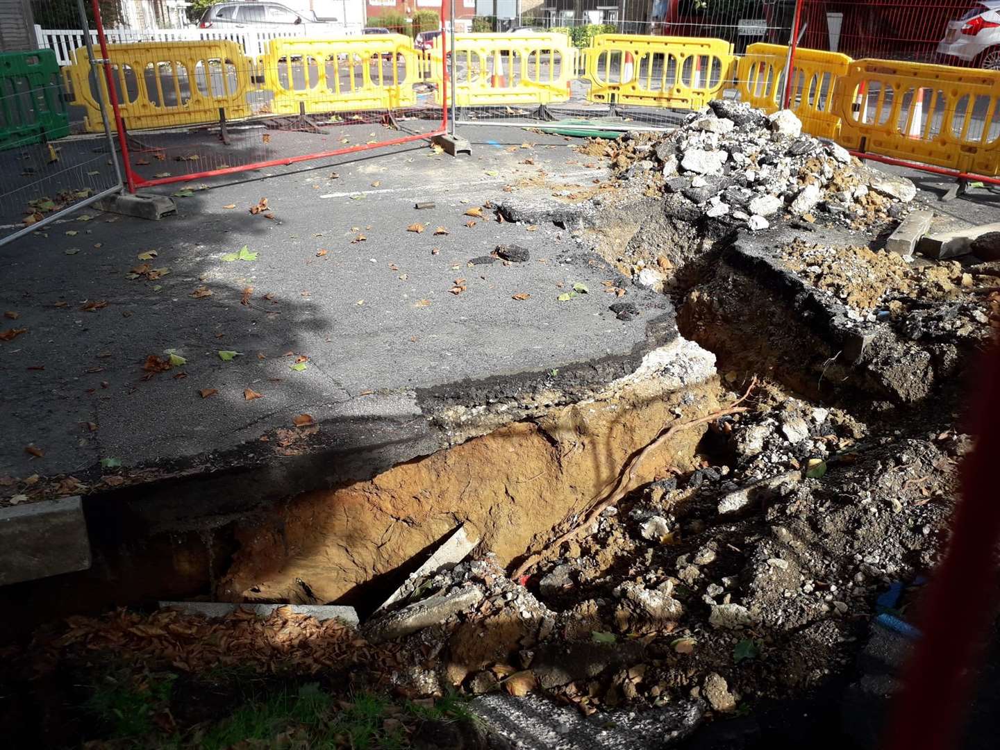 The sinkhole has forced Hildenborough Crescent to close. Picture: Helen Kelly (59762029)