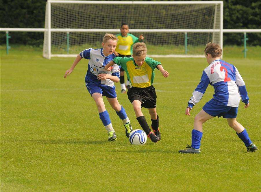 Medway Messenger Youth League results