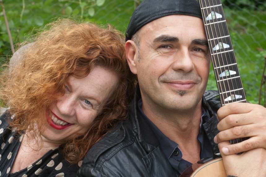 Sarah Jane Morris and Antonio Forcione