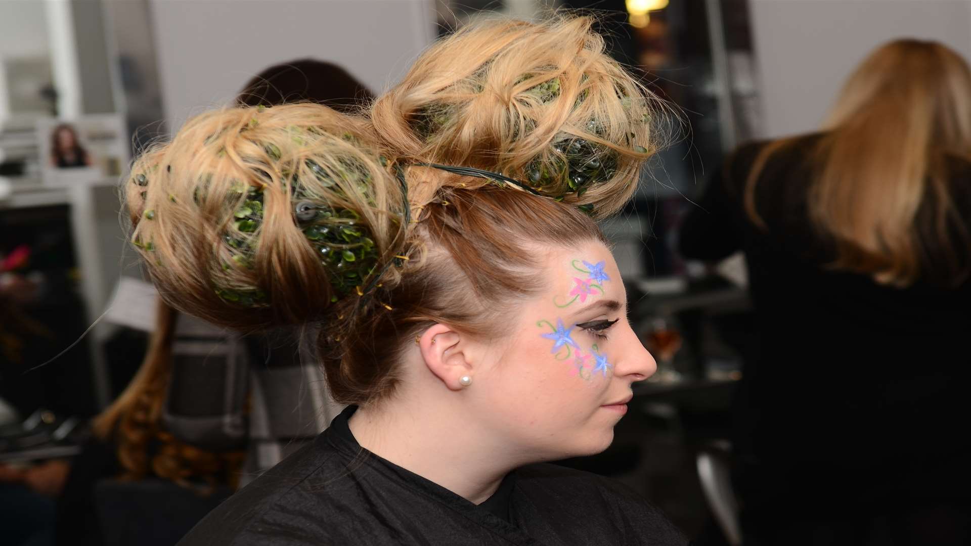 A hair model during the Top Notch competition