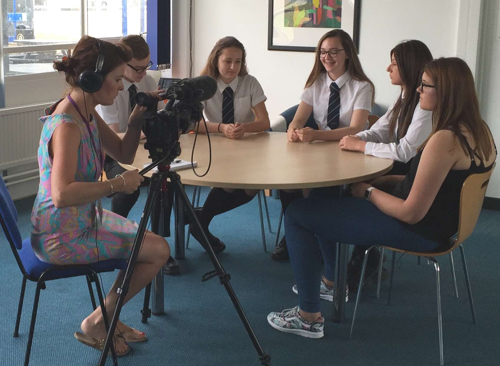 Year 9 peer mentors with 19-year-old Maddie Springett who has helped shape the HeadStart project from the start in 2014. Left to right they are: Alex Bryant, Lucy Booker, Millie Page, Grave Heron with Maddie Springett on the right.