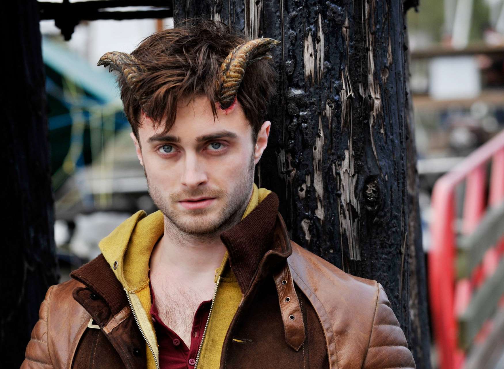 Рога 2013. Дэниел Рэдклифф рога. Рога 2014 Дэниел Рэдклифф. Daniel Radcliffe рога.