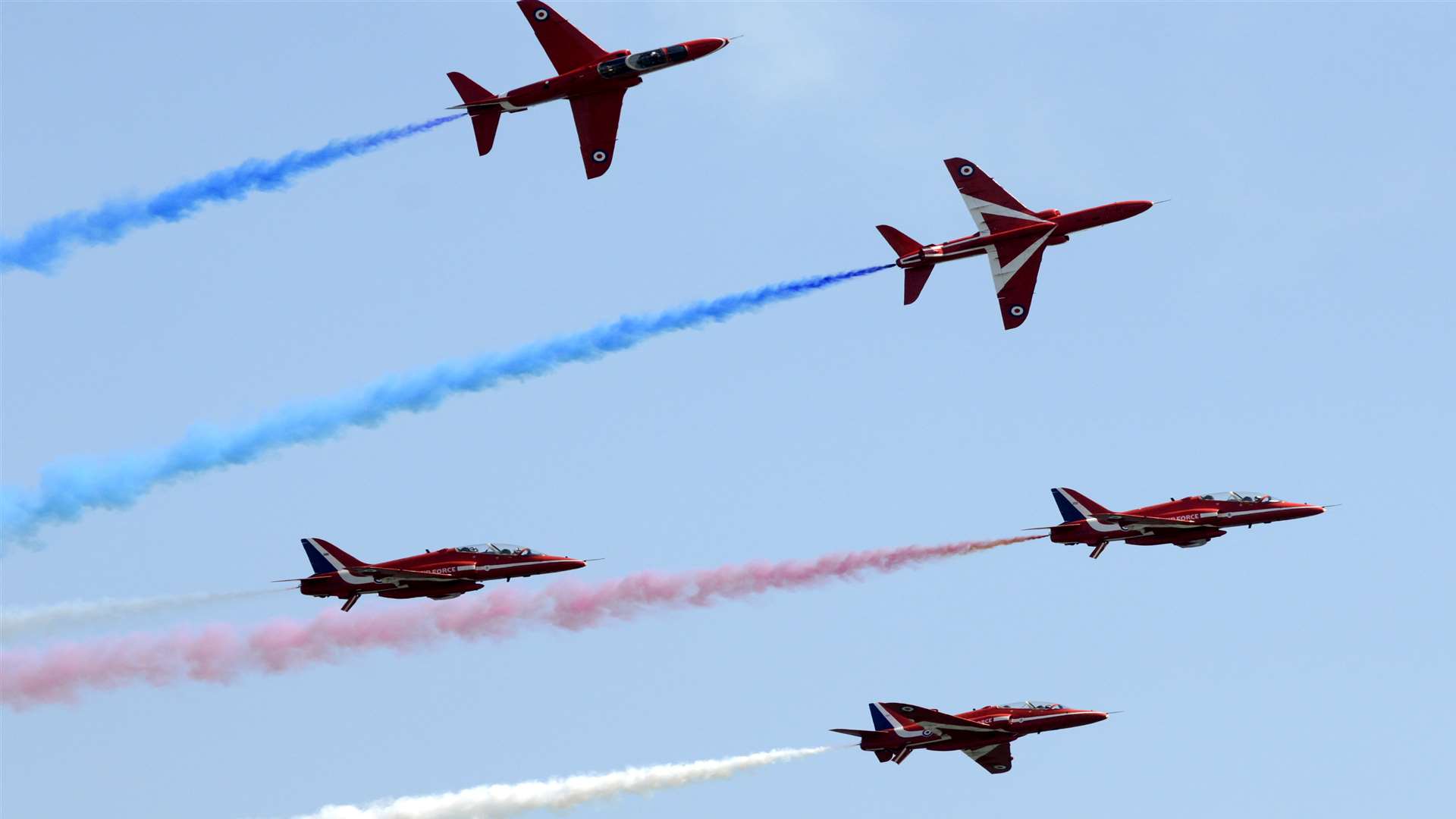 Dramatic Red Arrow display attracts big crowds to The Leas in Folkestone