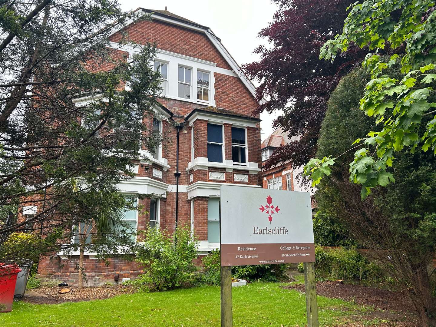 One of the Earlscliffe School's buildings in Earls Avenue, Folkestone