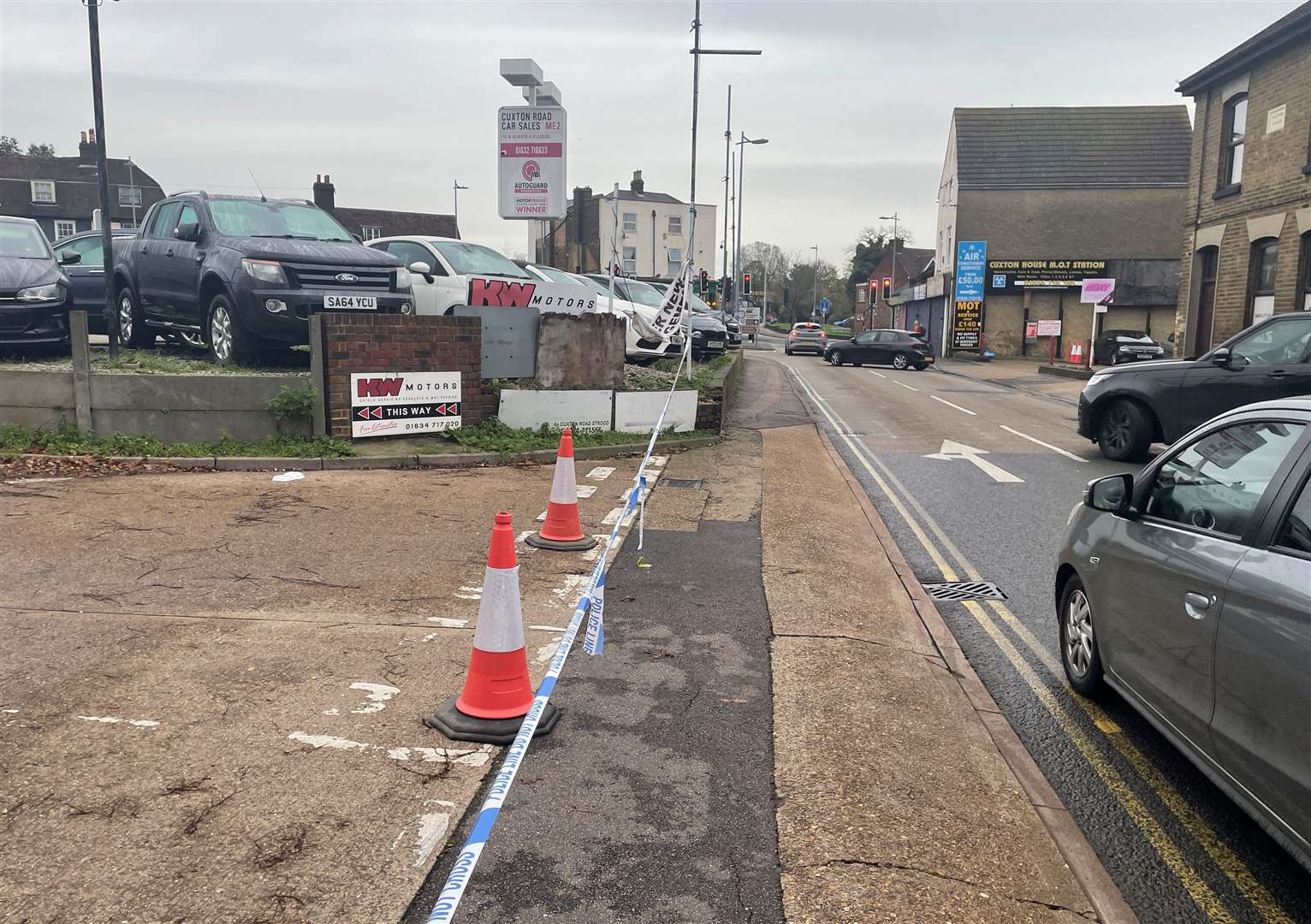 The police cordon at the Gun Road end of Cuxton Road in Strood