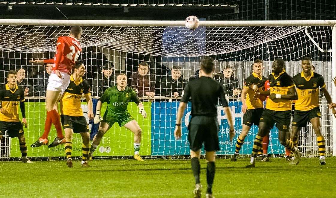 Ebbsfleet pile on the pressure in a 1-0 defeat at Cheshunt. Picture: Ed Miller/EUFC