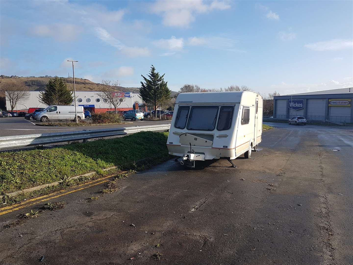 An abandoned caravan on Park Farm Road