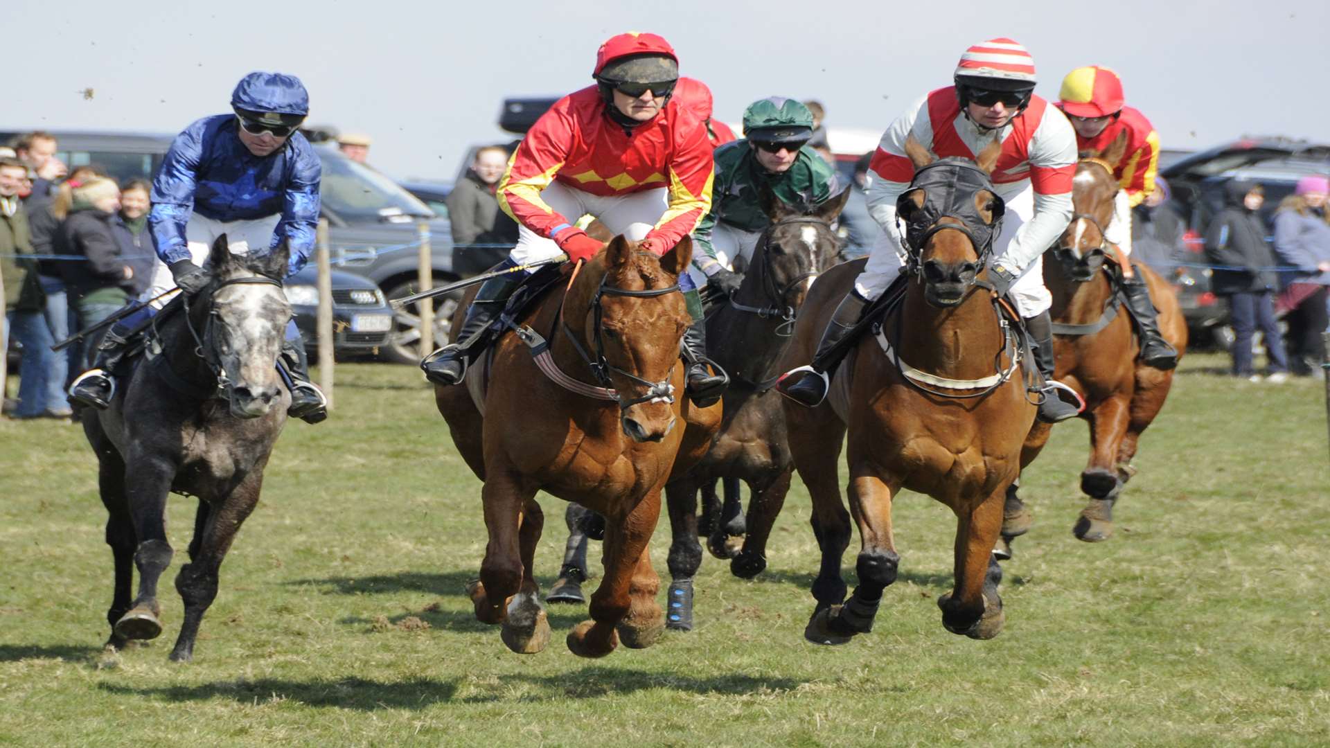 Easter Monday's meetiing at Aldington has been called off