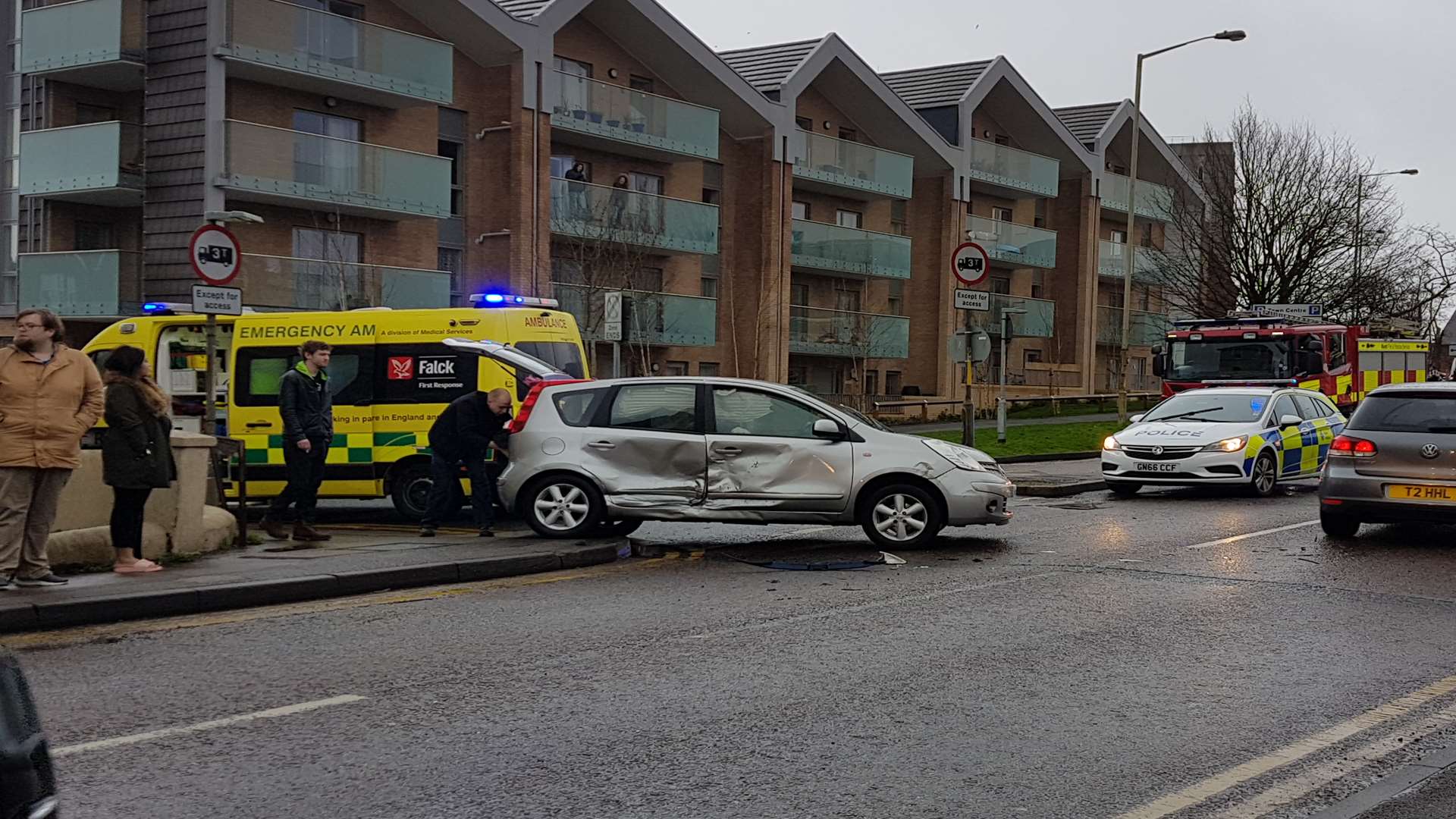 Crash in Canterbury Road, Ashford town centre