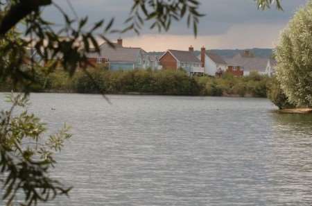 Leybourne Lakes