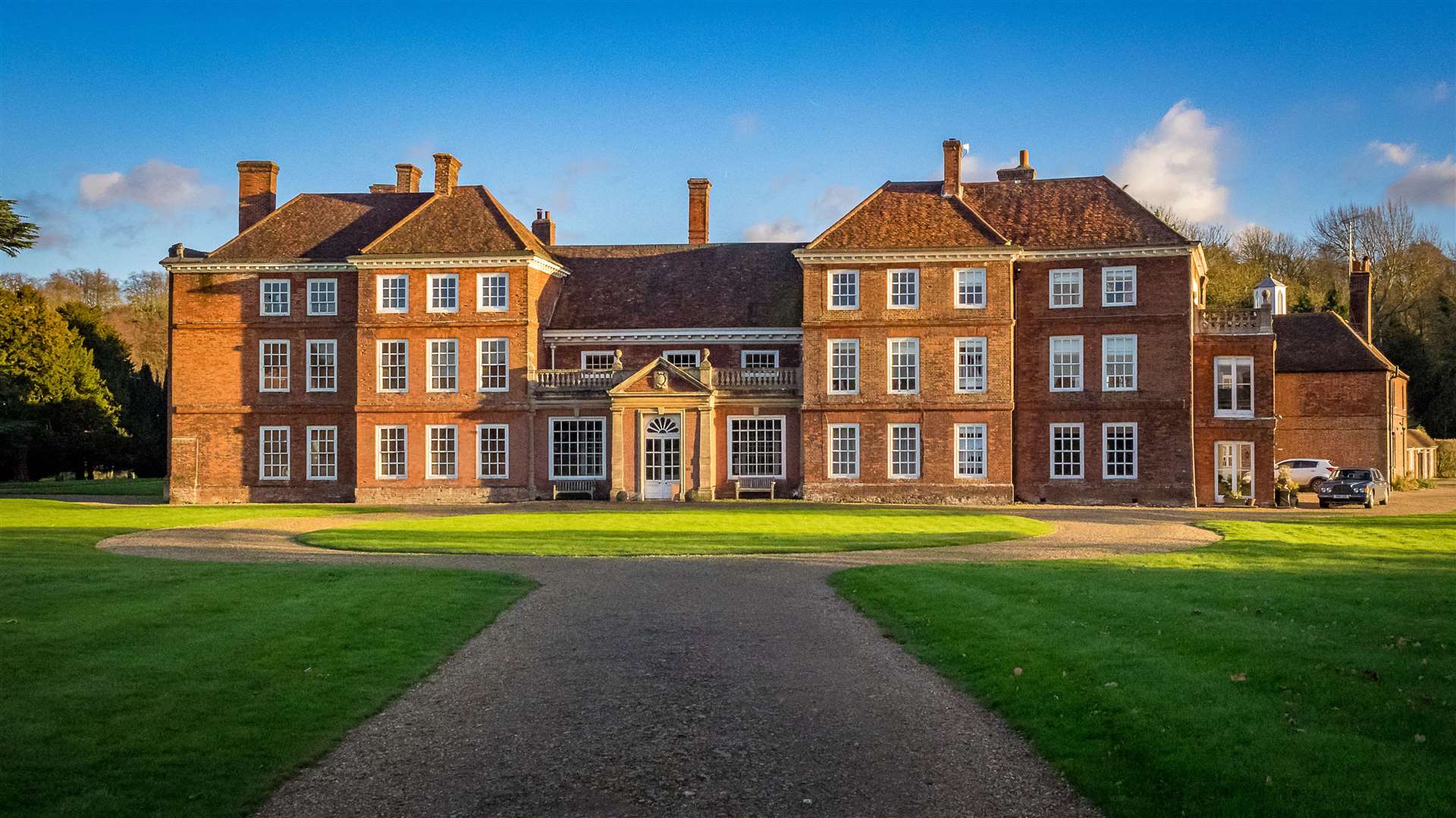 Lullingstone Castle will be welcoming hot tubs Picture: Alan Graham (9543663)