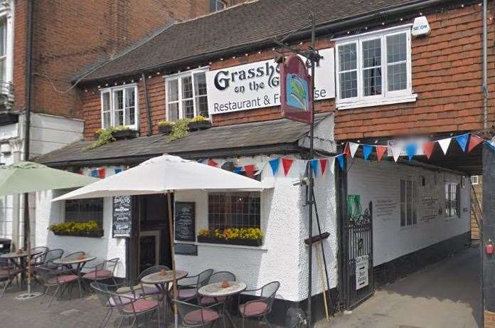 Grasshopper On The Green has a 2 rating