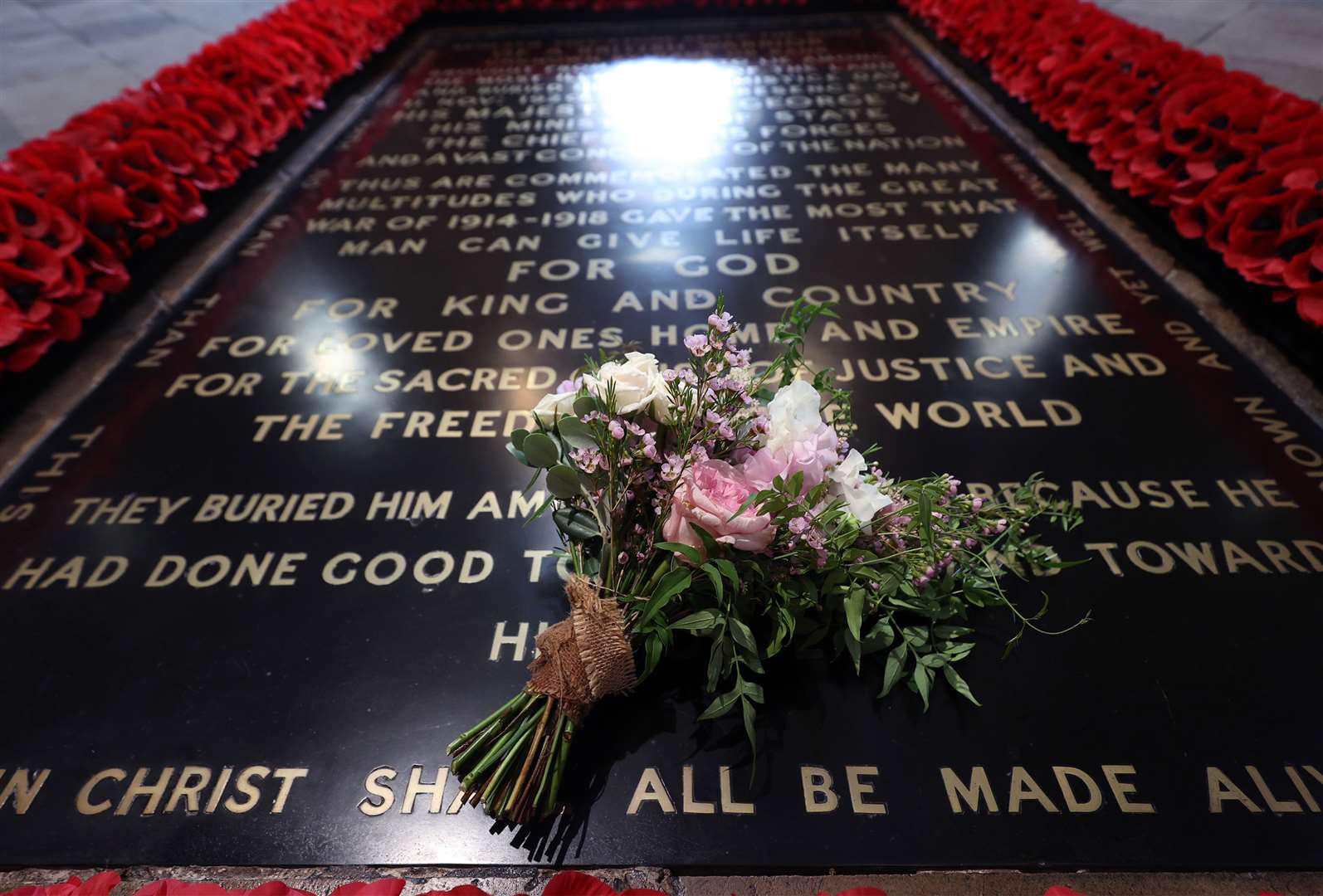 Beatrice’s bouquet was placed on the tomb of the Unknown Warrior in Westminster Abbey (Yui Mok/PA)