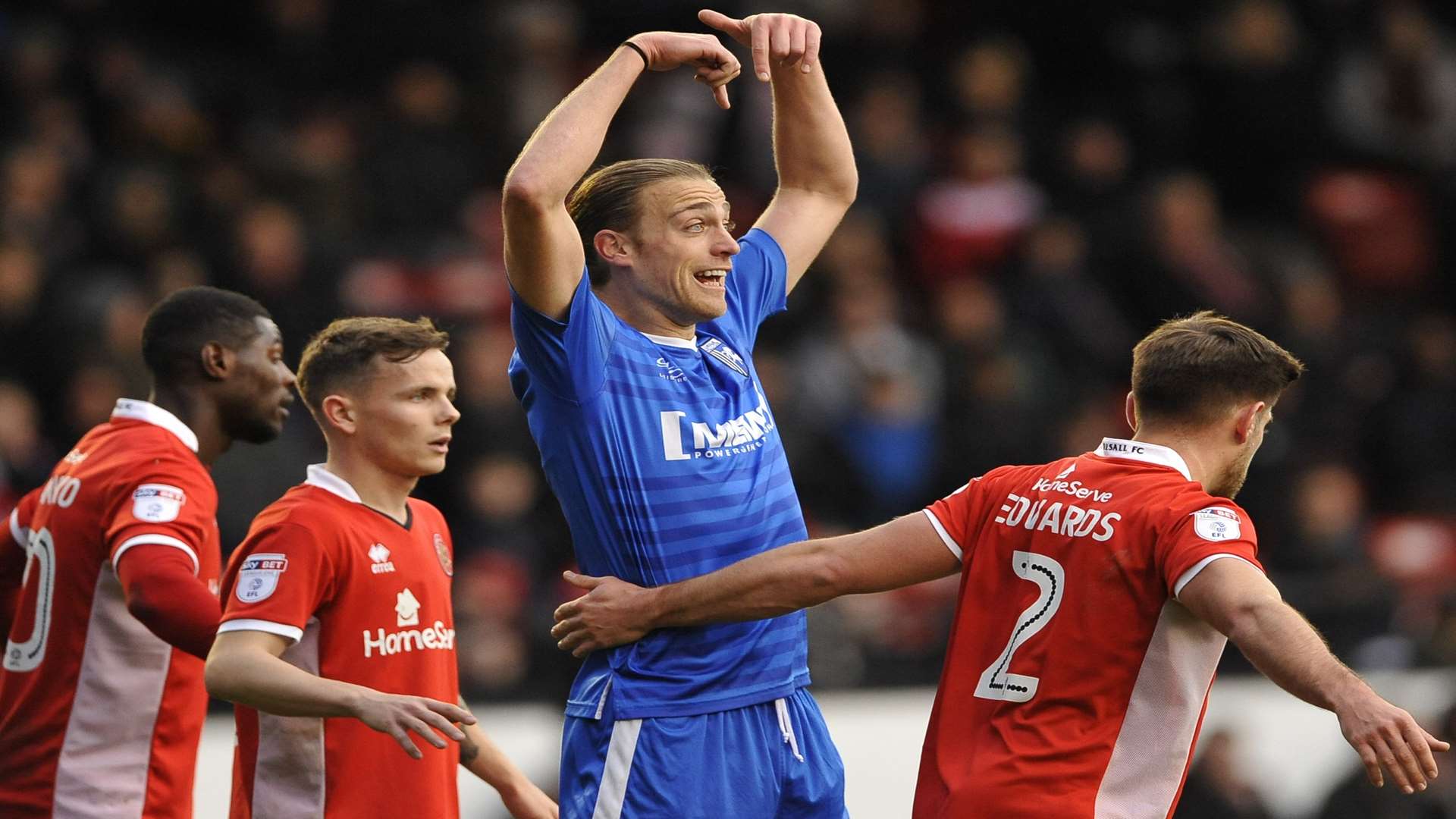 Tom Eaves calls for the ball Picture: Ady Kerry