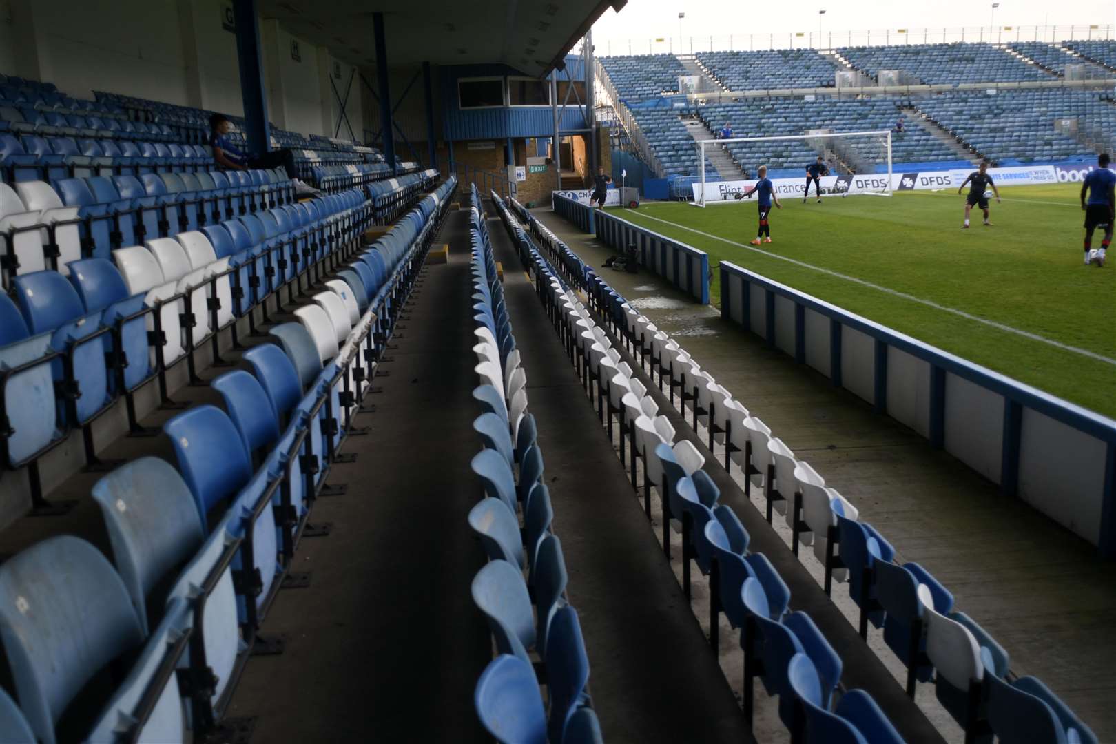 gillingham football club shop