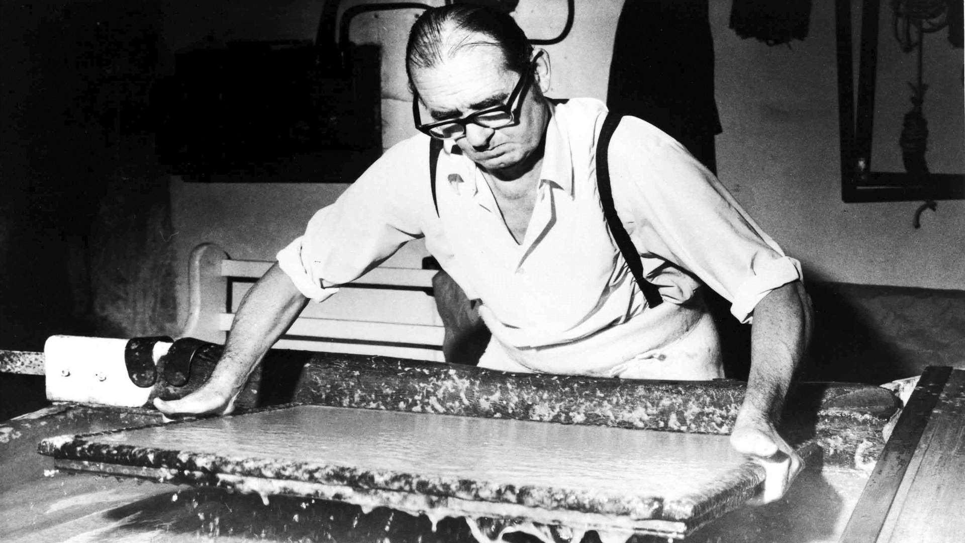 Making paper by hand at Hayle Mill