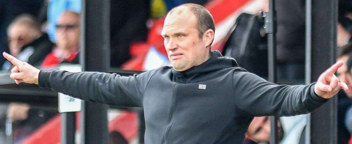 Welling boss Warren Feeney. Picture: Dave Budden