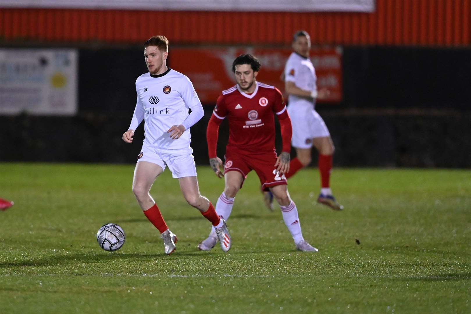 Darren Oldaker in action for Welling United last season. He'll be playing for Hythe in 2021/22 Picture: Keith Gillard