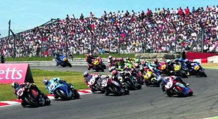 Superbikes action at Brands Hatch from 2009