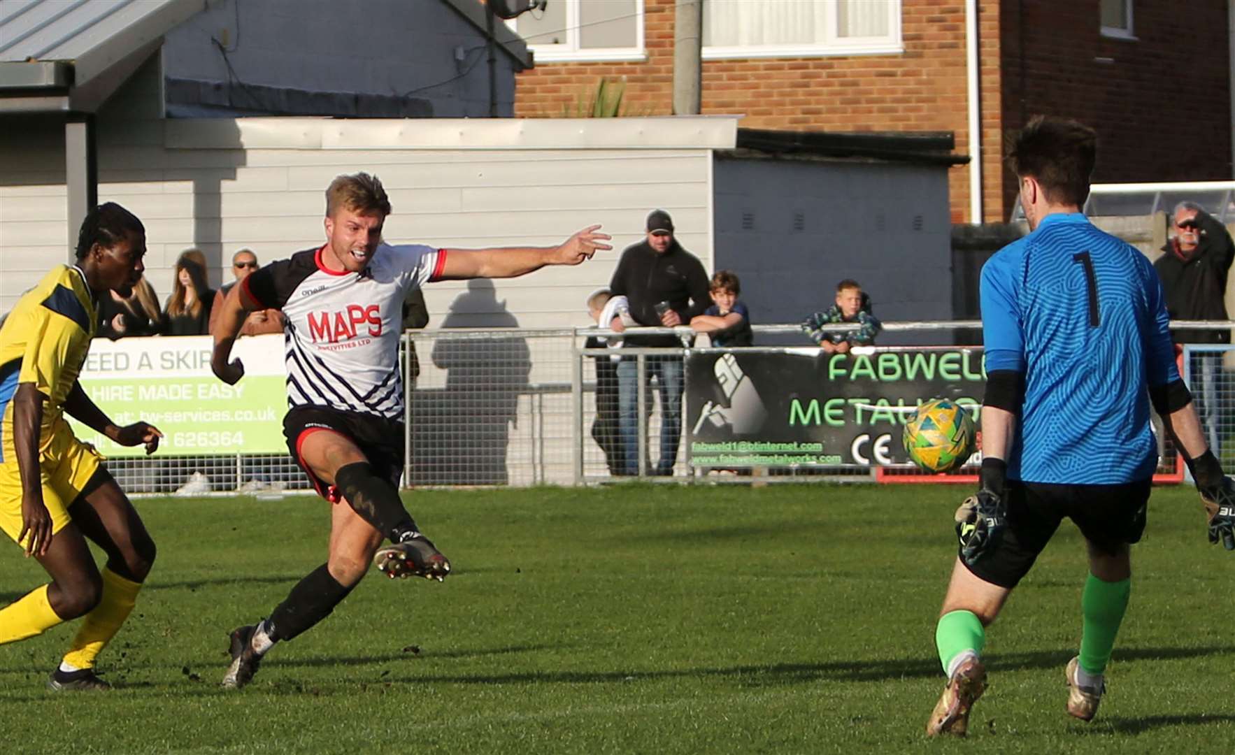 Deal Town's Aaron Millbank fires just wide. Picture: Paul Willmott