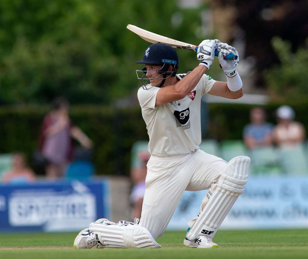 Joe Denly in action for Kent against Warwickshire