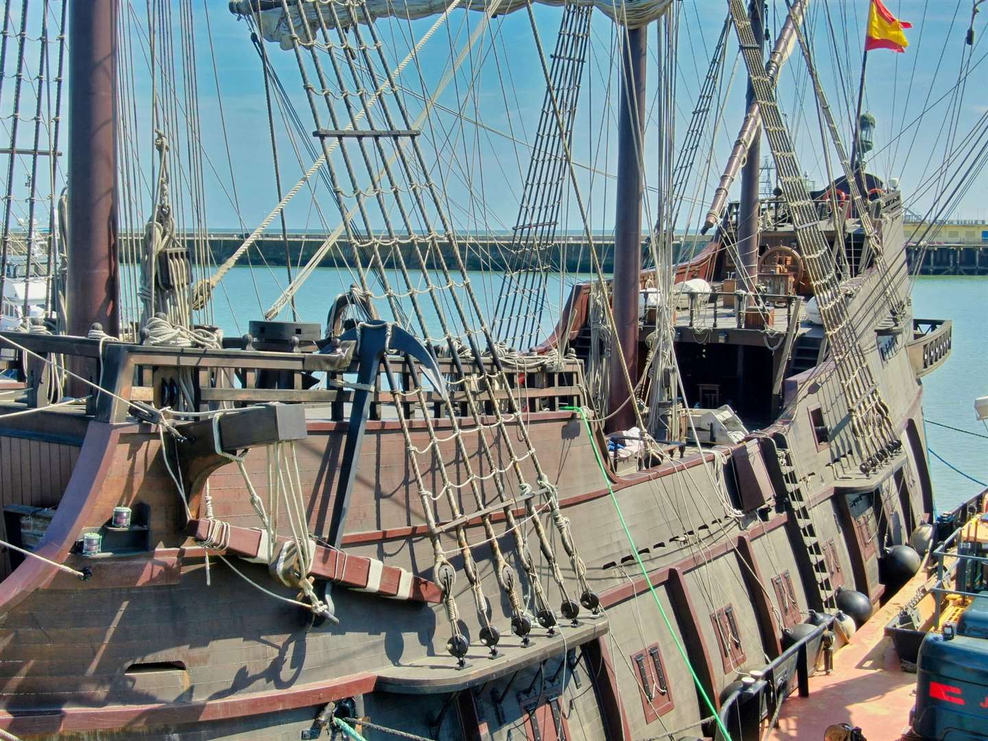 El Galeon Andalucia replica 17th century Spanish Galleon ship docks at ...