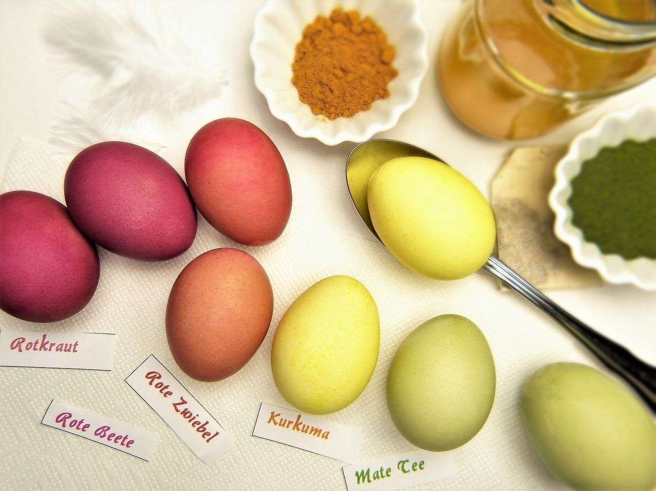 Easter eggs are traditionally coloured using household food items, including red cabbage, onions,mustard seeds and beetroot (33133322)