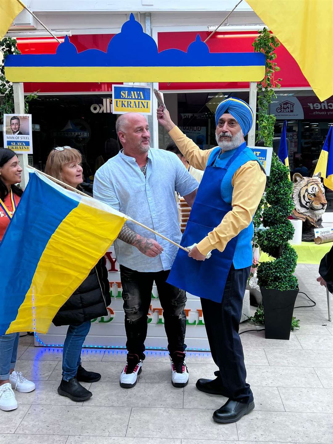 One of the donors, Mr Shaun Welch donated £250 for a single samosa in aid of the Ukraine appeal