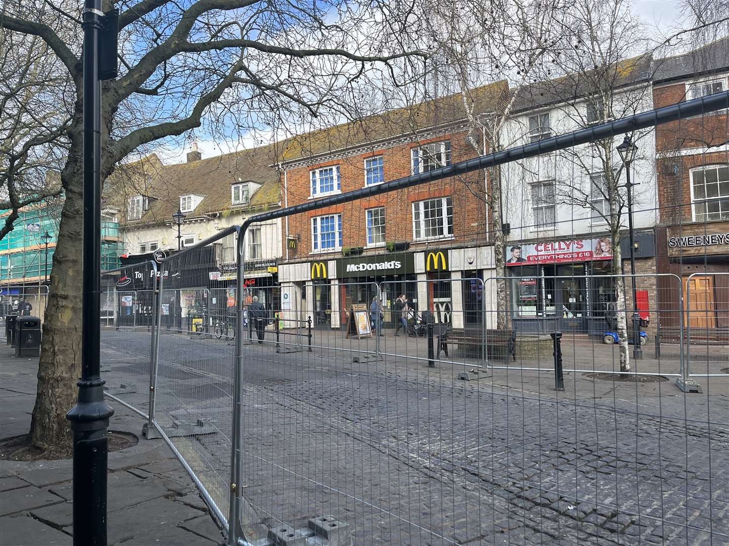 The Lower High Street between the junctions of North Street and Wellesley Road is out of bounds while the work goes on