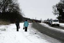 Motorists stuggle in the snow at Hawkinge, near Folkestone