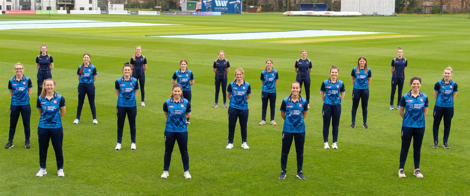 Kent Women secured their 10th domestic title as they won the Women's London Championship. Picture: Oyster Bay Photography