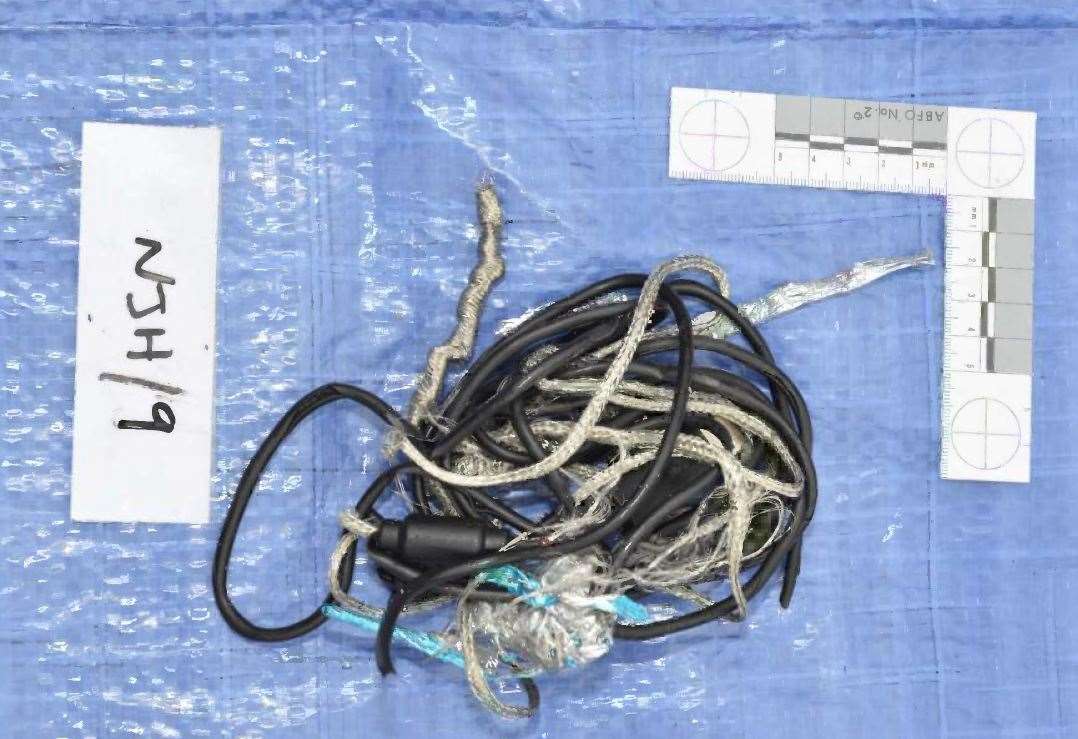 Wiring which detectives believe was used in the fake suicide belt fashioned by Khan (Metropolitan Police/PA)