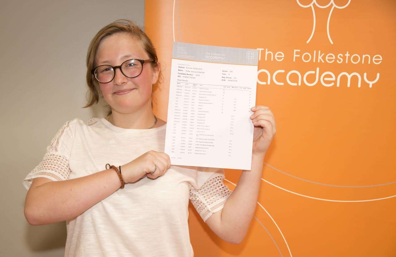 Kallie Dunham achieved 1 A grade, 4 B grades, a C grade and 2 BTEC Distinction grades.