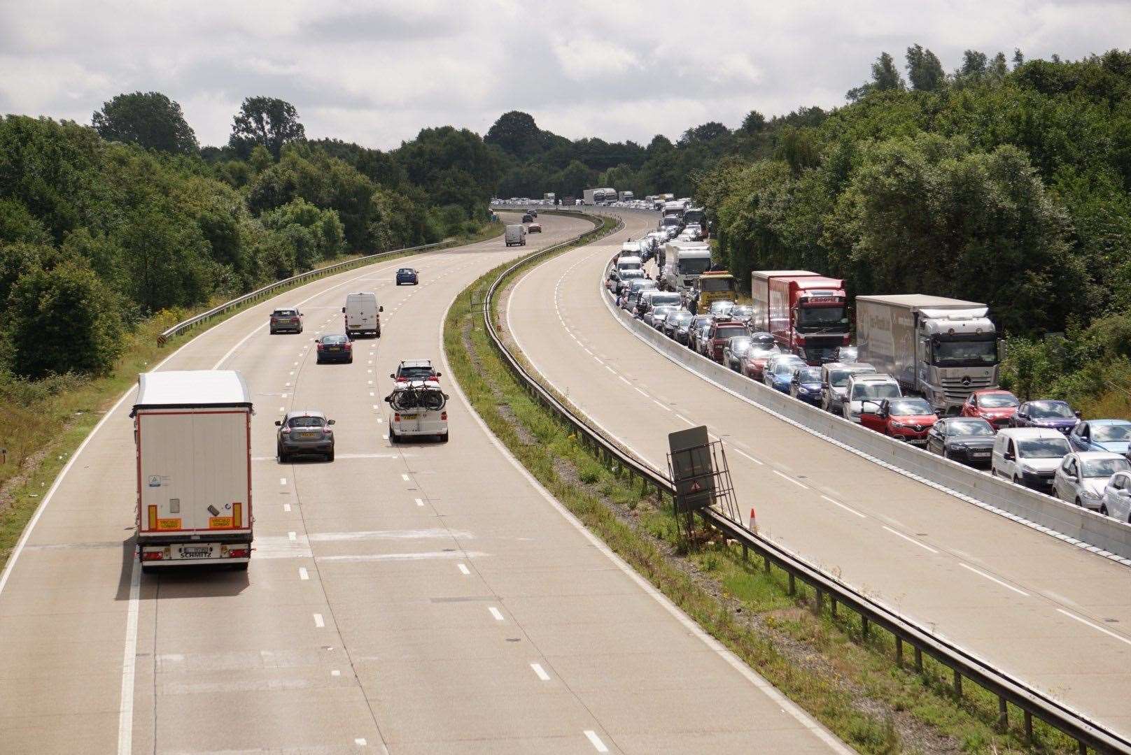 Long queues after a crash on the M20. Picture: @LucaZoneX (14054031)