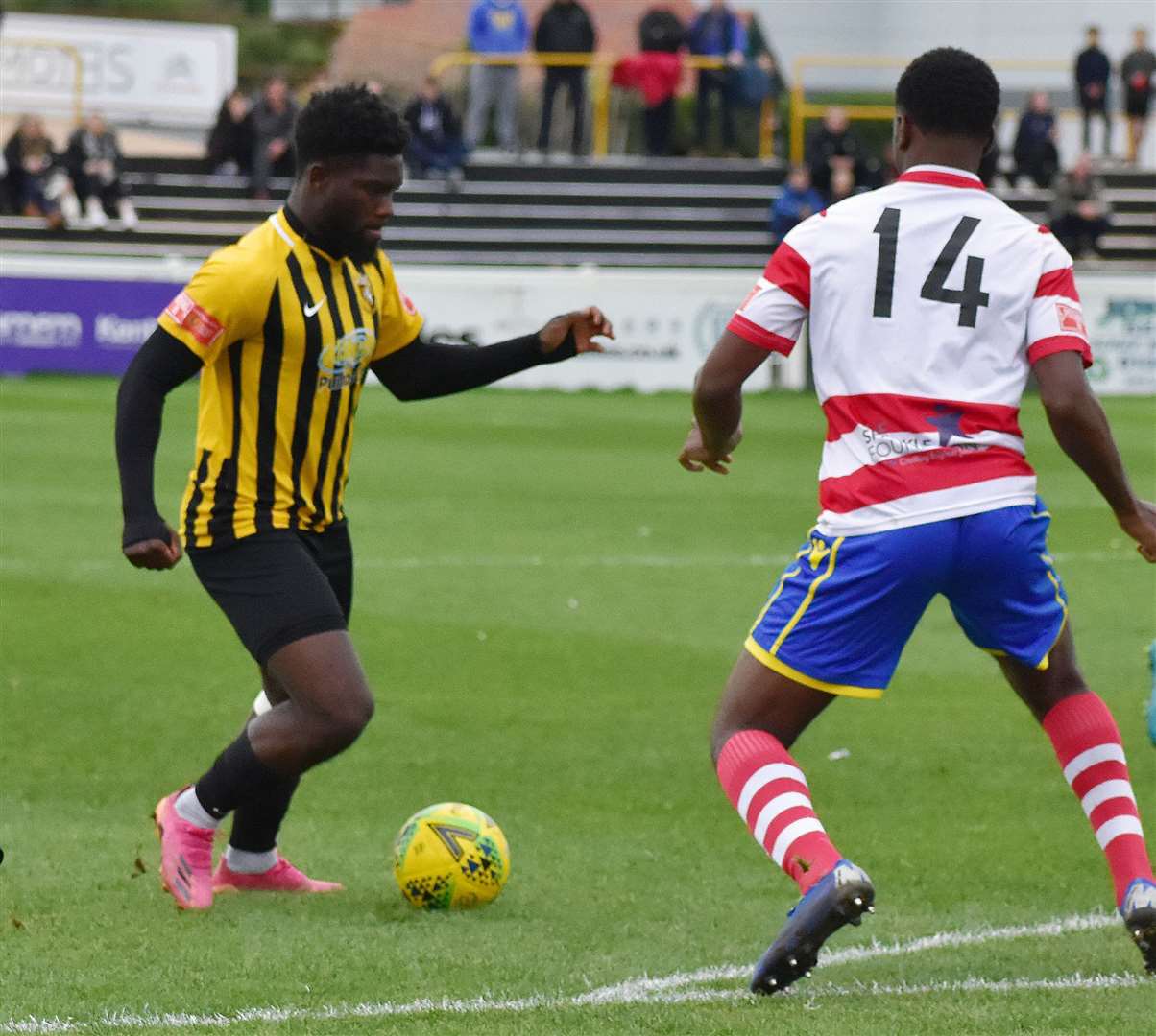 Two-goal David Smith on the ball. Picture: Randolph File