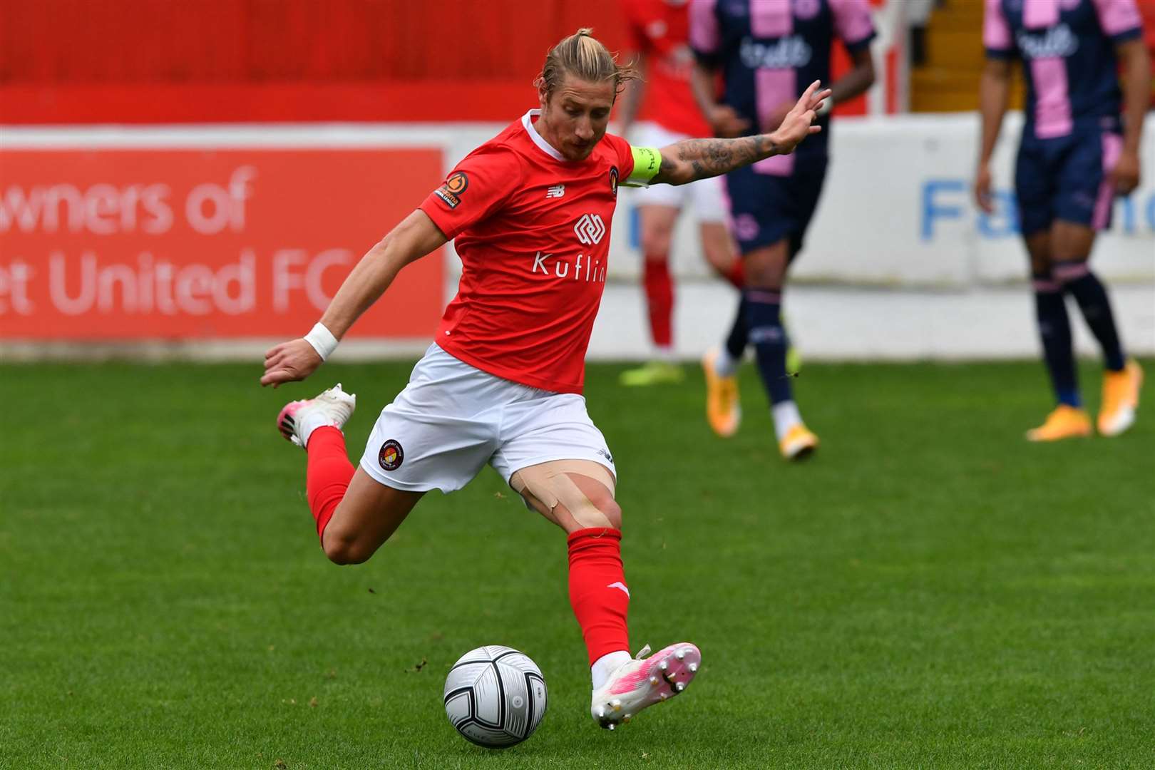 Skipper Lee Martin is staying with the Fleet for the 2021/22 campaign. Picture: Keith Gillard