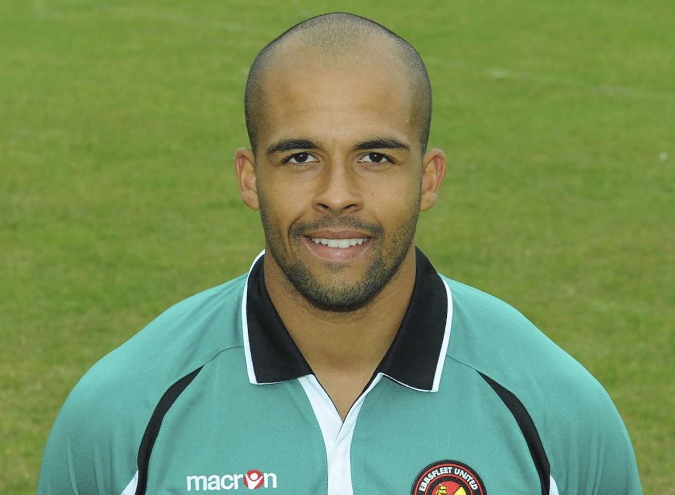 Ebbsfleet United goalkeeper Preston Edwards