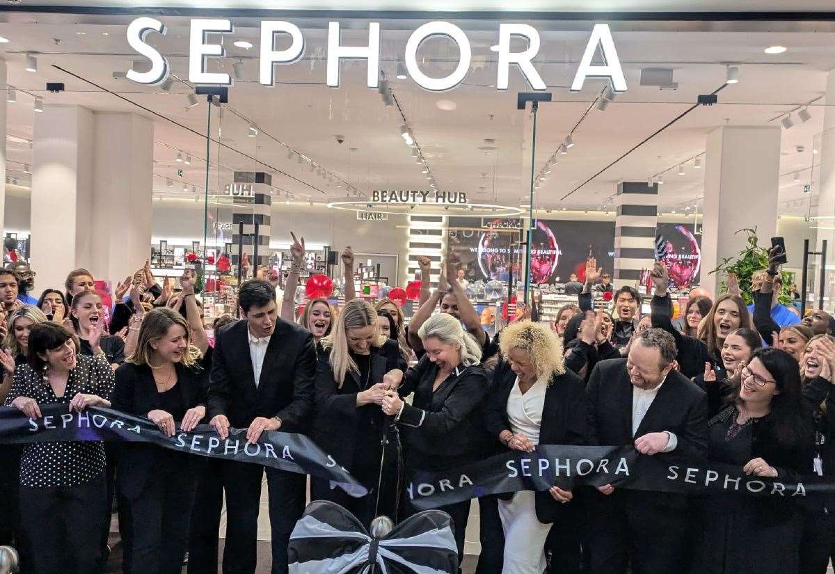 People camp overnight in shopping centre for opening of Sephora