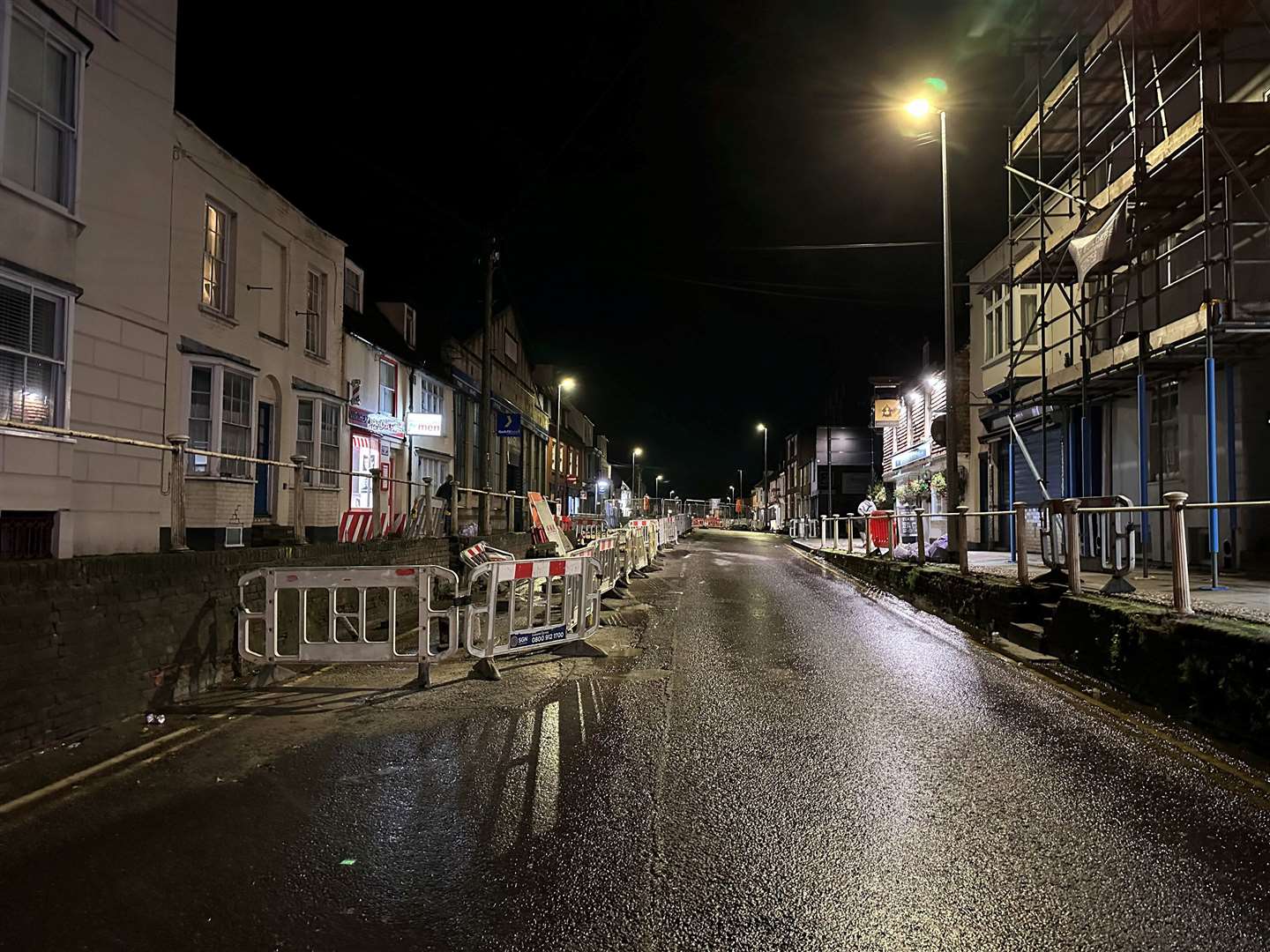 A28 Wincheap Canterbury remains closed as SGN carries out