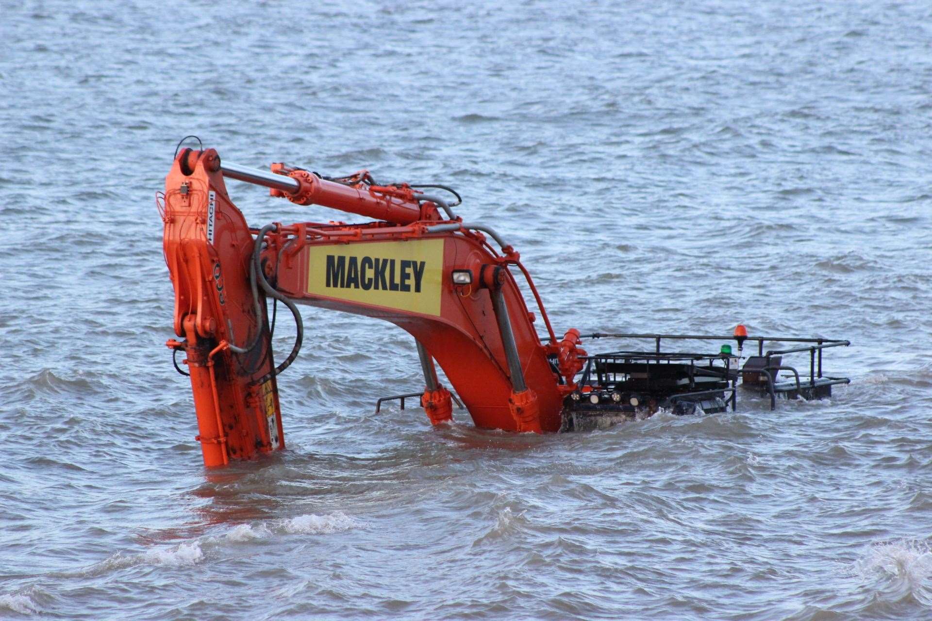 Digger trapped by the tide at Neptune's Jetty, Sheerness (7809686)