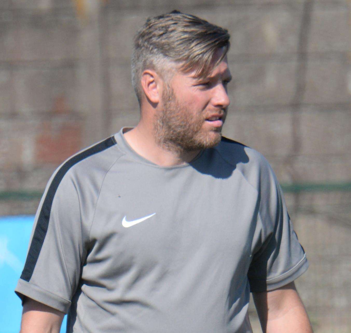 Ashford United manager Gary Alexander Picture: Chris Davey