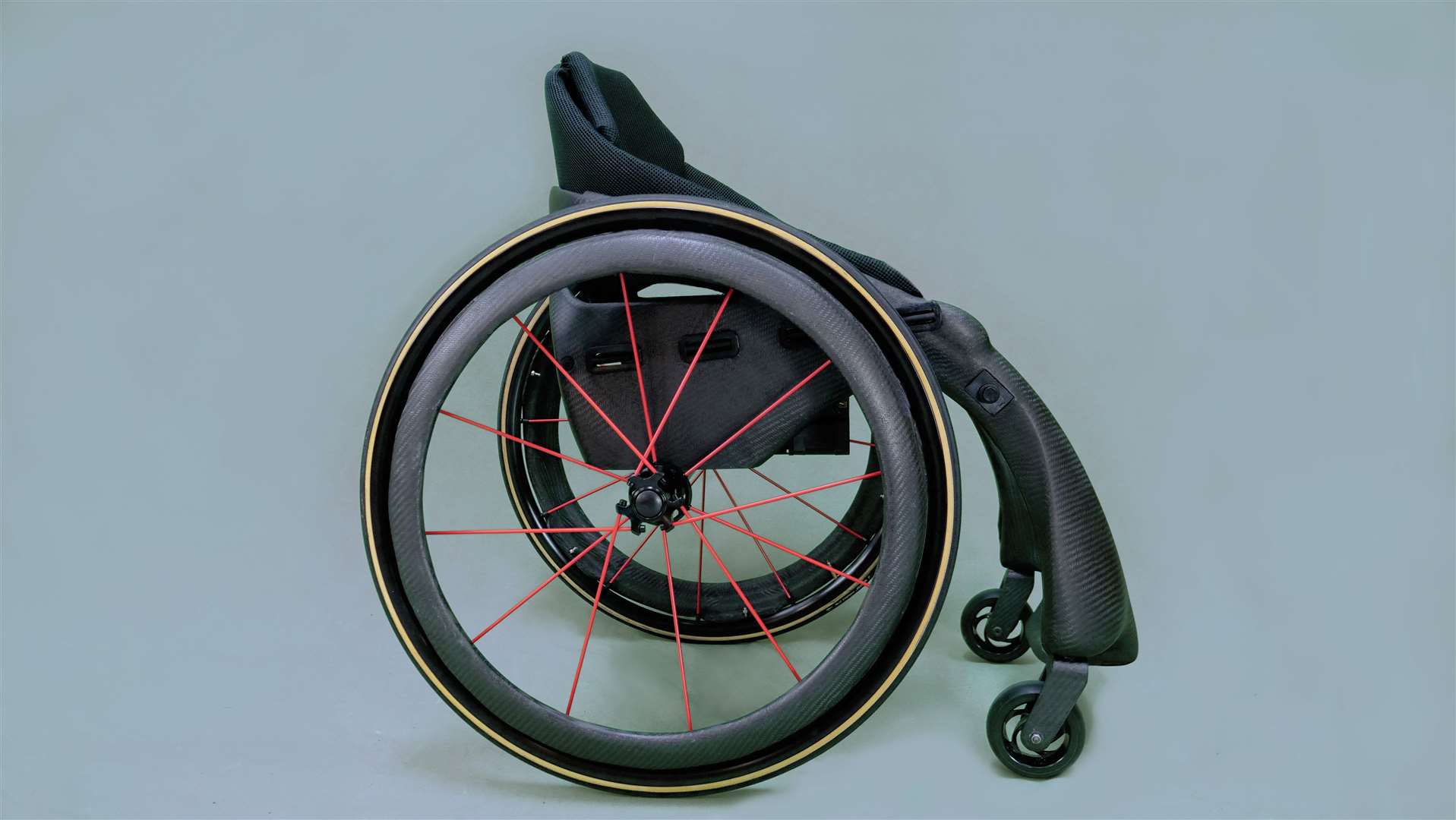 Phoenix Instinct’s Phoenix i wheelchair (Phoenix Instinct/Toyota)